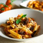 Assiette de pâte au poivron et champignon