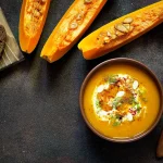 Bol de soupe de courge spaghetti