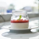 Panna cotta au coulis de fraises