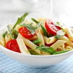 Salade de pâtes au haricot vert et légumes d'été