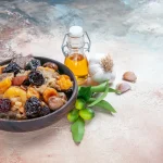 Assiette de lapin aux pruneaux et carottes
