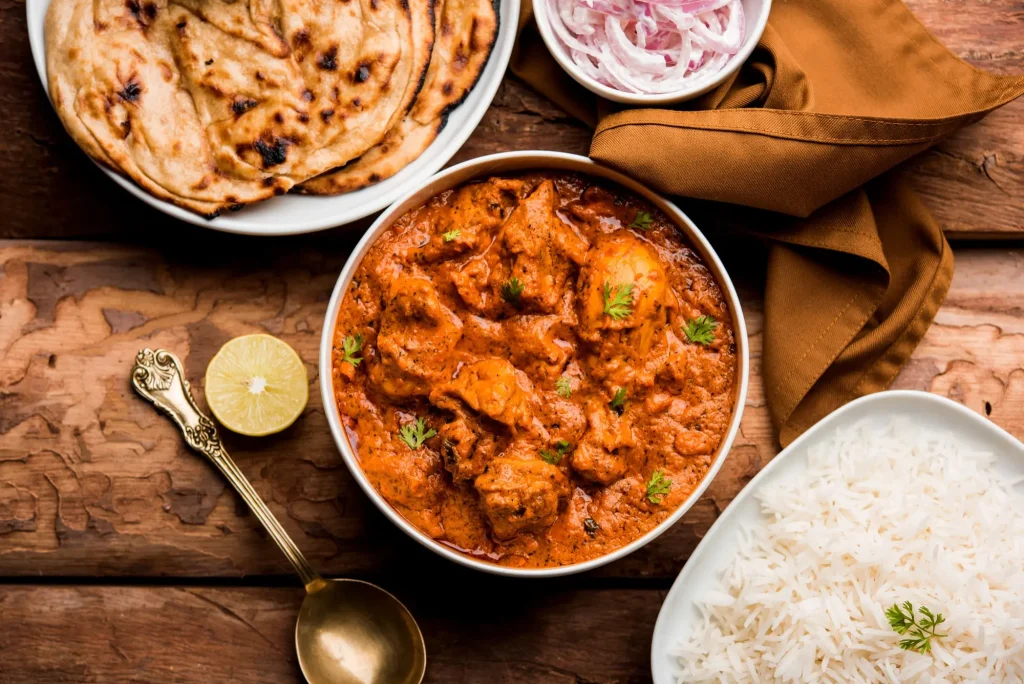 Bol de poulet makhani