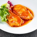 Assiette de filet de poulet sauce tomate
