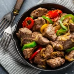 Assiette de boeuf aux poivrons