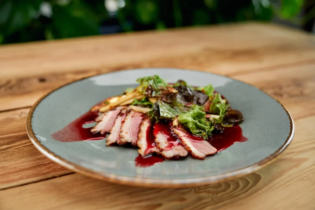 Assiette de magret de canard aux figues