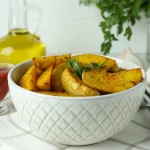 Bol de pommes de terre au safran