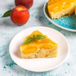 Part de clafoutis aux pêches