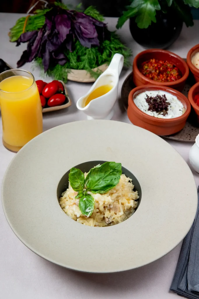 Assiette de risotto au parmesan