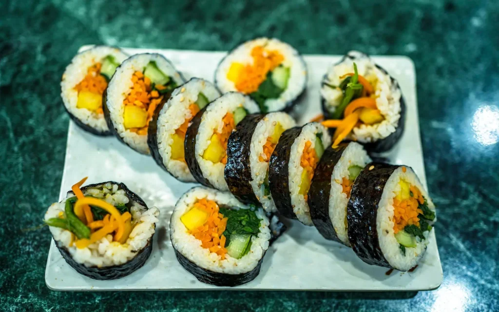 Assiette de makis aux légules