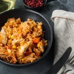 Assiette du one pot riz au poulet