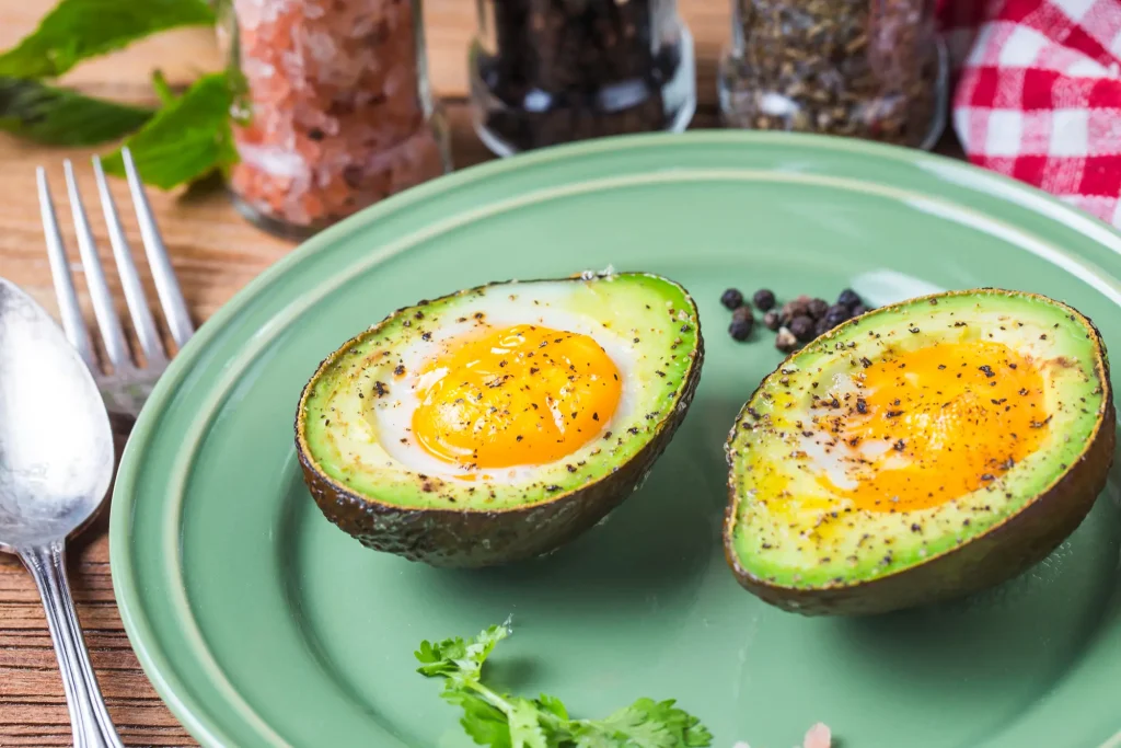 Assiette de cocotte d'avocat