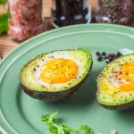 Assiette de cocotte d'avocat