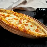 Assiette de pide mozzarella