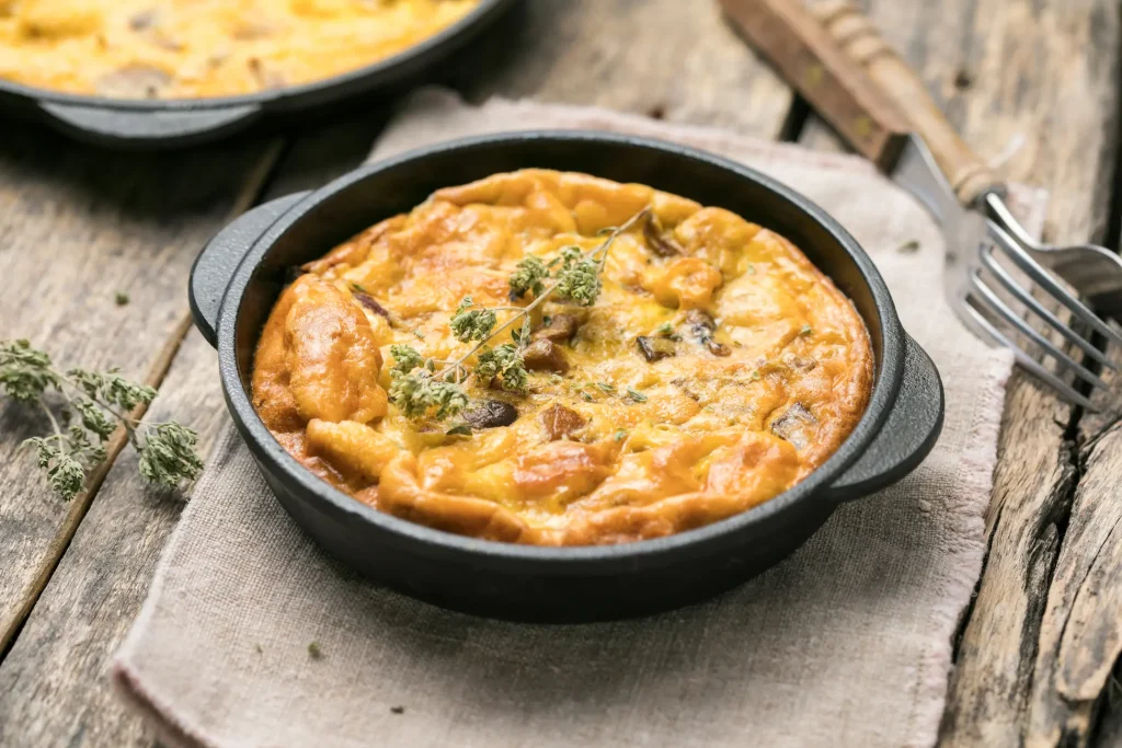 Omelette soufflée aux champignons et fromage