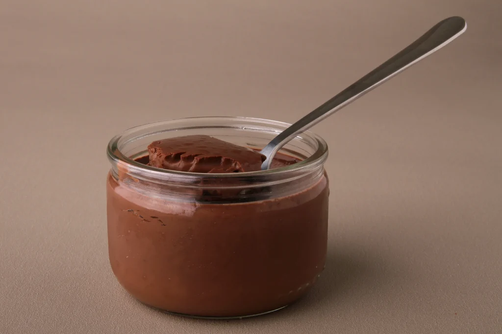 Ramequin de crème chocolat au lait d’amande