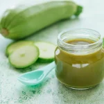 Pot de purée de courgette
